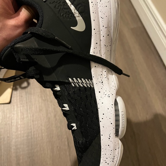 Lebron Witness 5 - Picture 6 of 6